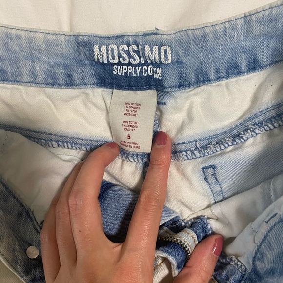 Acid wash Jean shorts - Picture 4 of 4